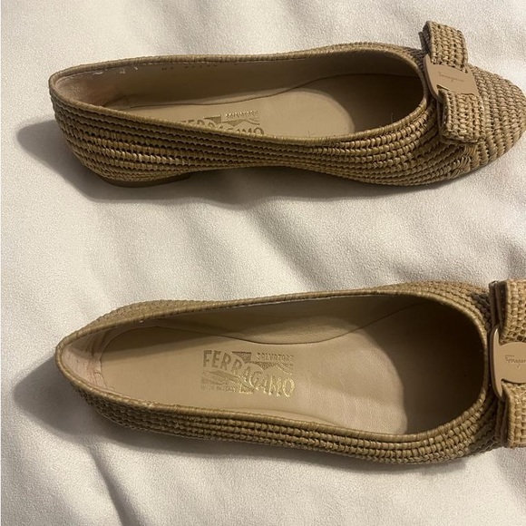 Ferragamo Flats Wooden Woven - Picture 1 of 3
